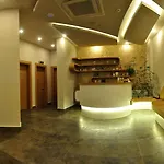Campus Hill Otel 5*