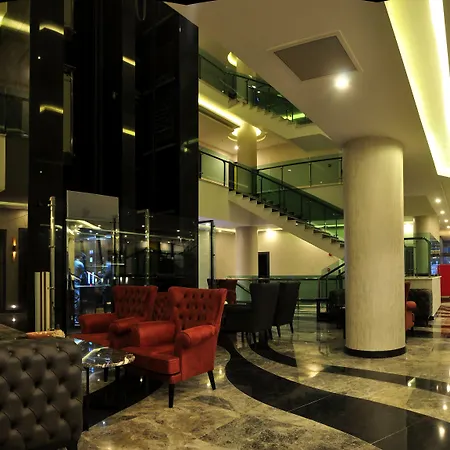 Otel Campus Hill 5*