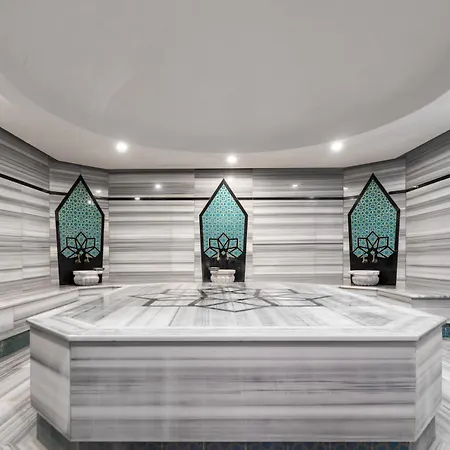 Otel Campus Hill 5*