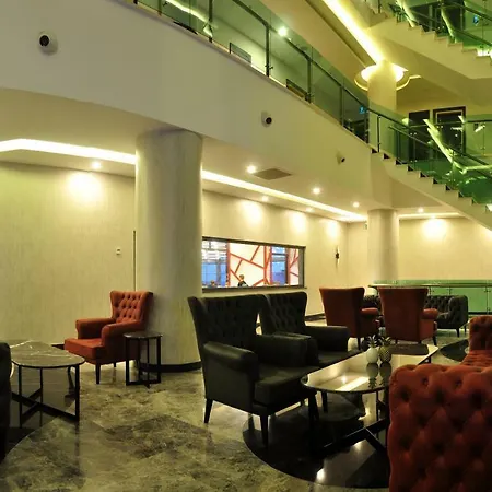 Campus Hill 5*