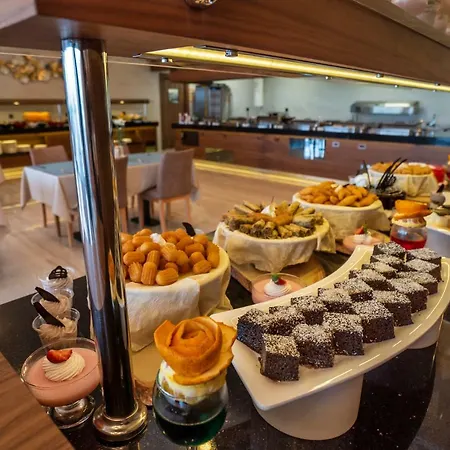 فندق Campus Hill 5*