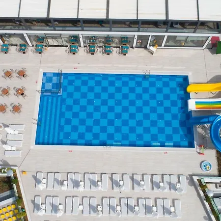 Campus Hill 5* 阿拉尼亚