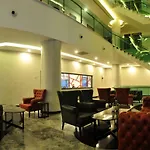 Campus Hill 5*